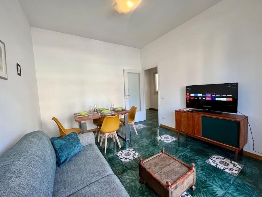 Appartamento Elegante E Centrale Trilocale A Trastevere Roma